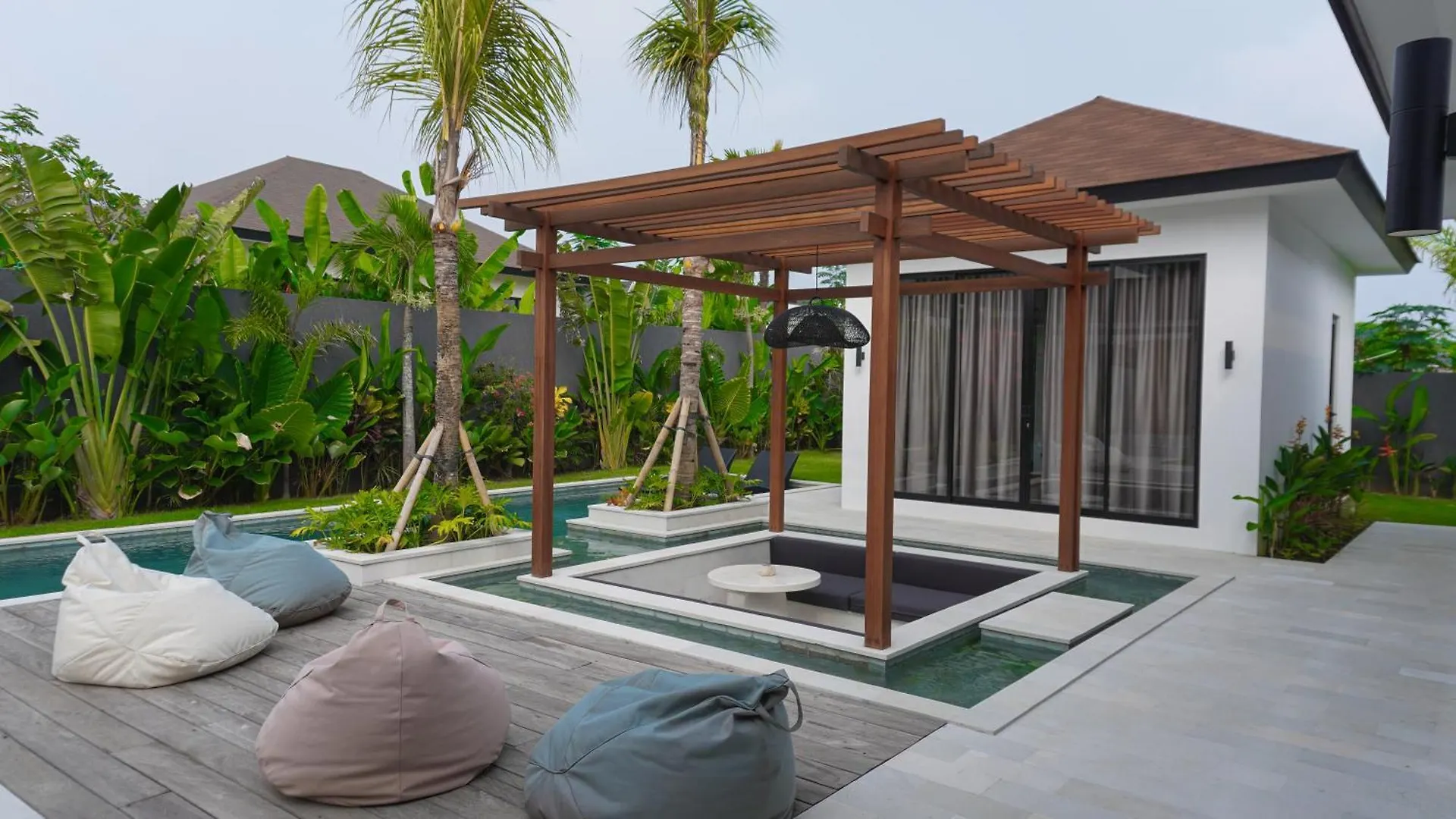The Taz House Uluwatu 3 Bedrooms Uluwatu (Bali)