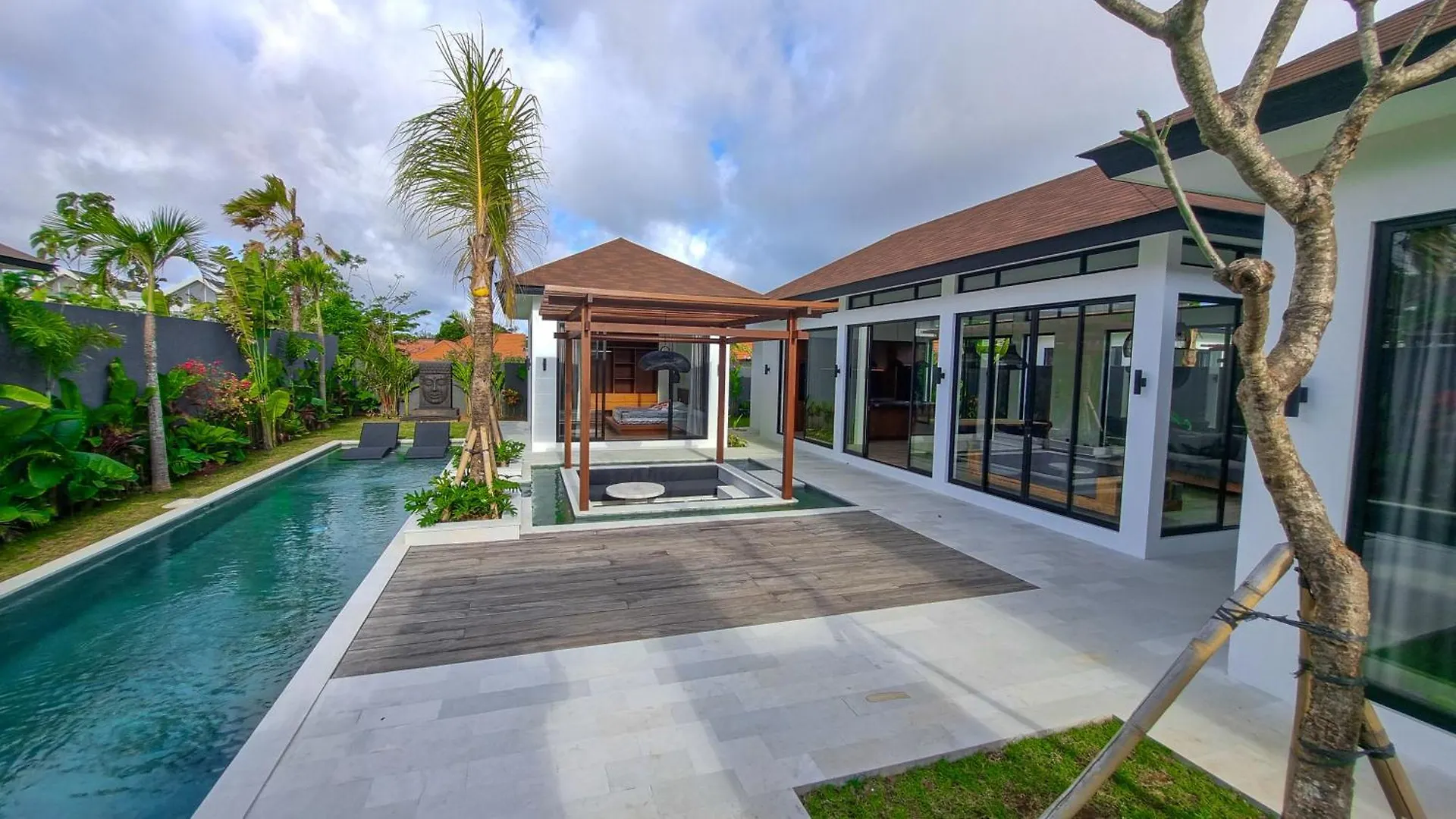 Villa The Taz House Uluwatu 3 Bedrooms